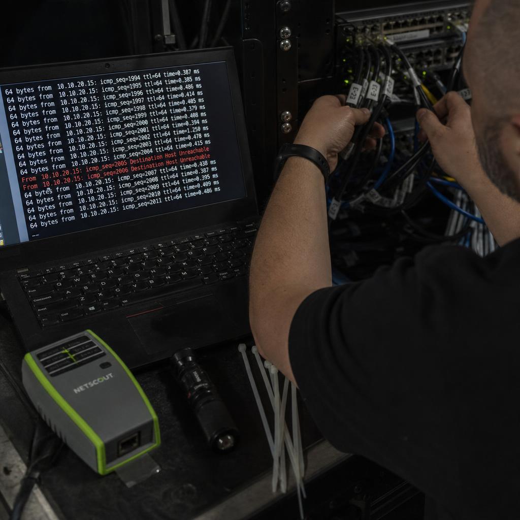 Reference display for how to troubleshoot video wall sync issues